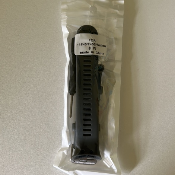 GARMIN SWIM 2 WATCH with Brand New Garmin F45, F45S, and SWIM 2 Watch Bands - Picture 8 of 11